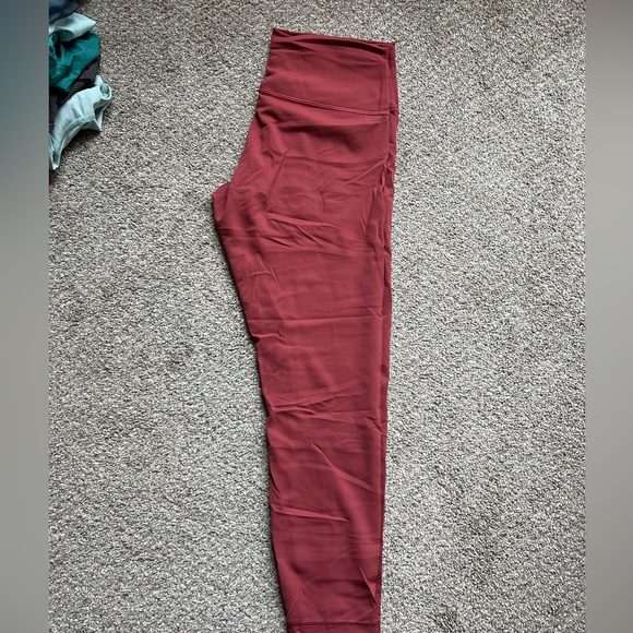 NWOT Lululemon Wunder Train High-Rise Tight 25"
Chianti - Picture 3 of 7